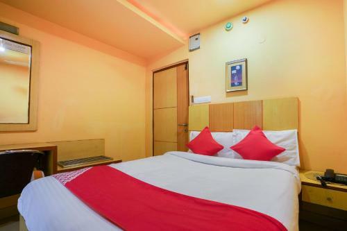 Hotel Oyo 48723 Shanthaa Residency Lodge