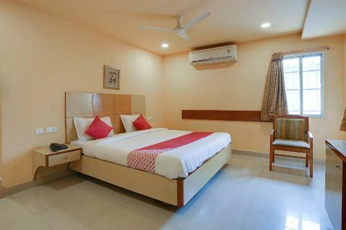 Hotel Oyo 48723 Shanthaa Residency Lodge