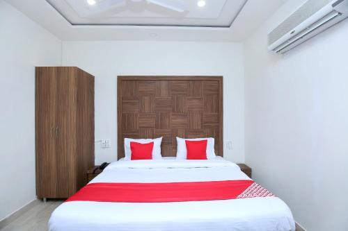Oyo 33470 Hotel S7