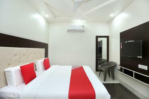 Oyo 35464 Hotel Ls