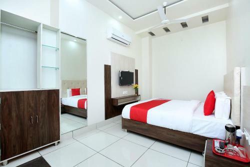 Oyo 35464 Hotel Ls