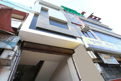 Oyo 35464 Hotel Ls