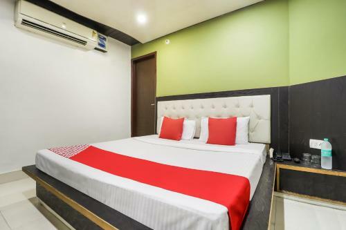 Oyo 48233 Hotel Seven Seas