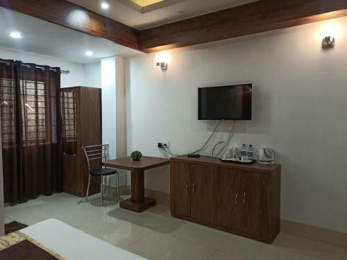 Hotel Tlb Palace