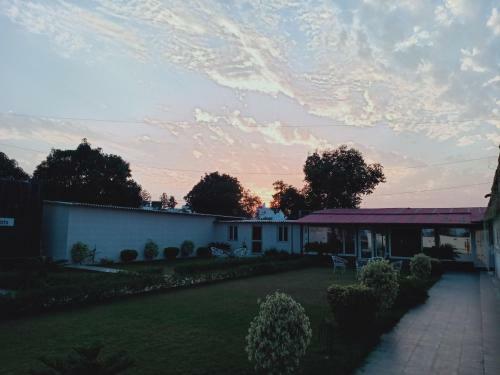 Hotel Divine City And Resort