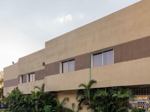 Hotel Oyo Flagship 77198 Kumili Gate