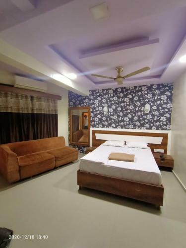 Hotel Riviera Residency