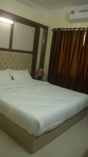 Hotel Ayilyath Golden Avenue