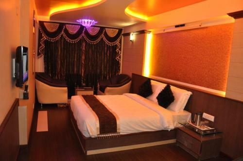 Hotel Astoria Residency