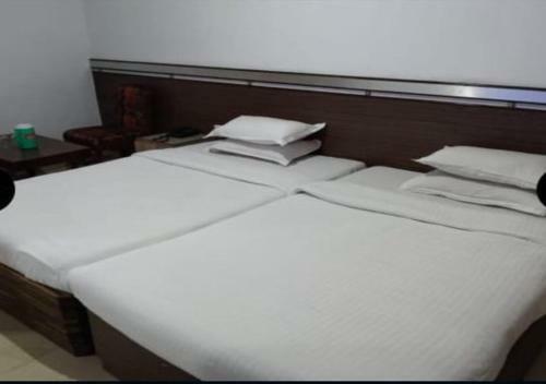 Hotel Orchid Inn