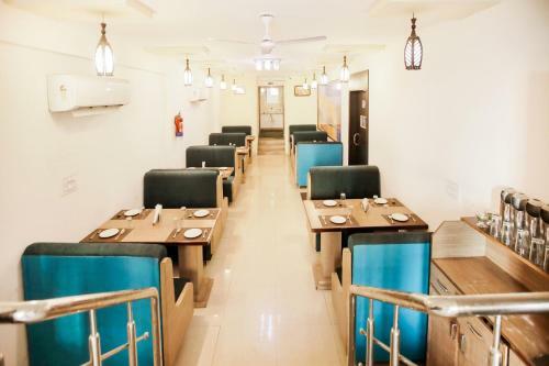 Oyo 76661 Hotel Raj