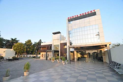 Hotel Surya Resort