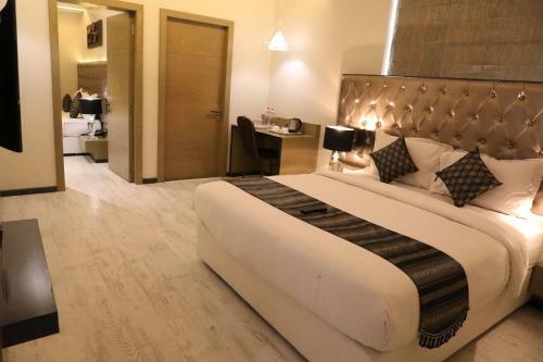 Hotel The Imperial Grand