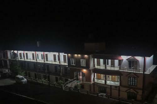 Hotel Divine Palace