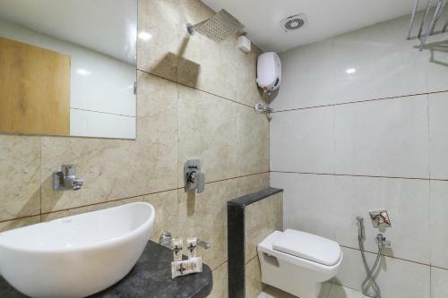 Oyo 41858 Hotel Rose Gold