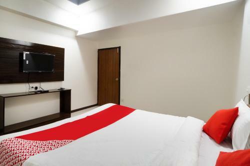 Oyo 65166 Hotel Shivam