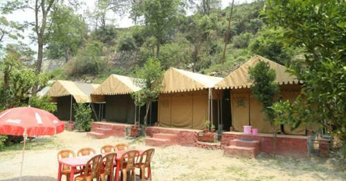 Hotel Toorani Camps