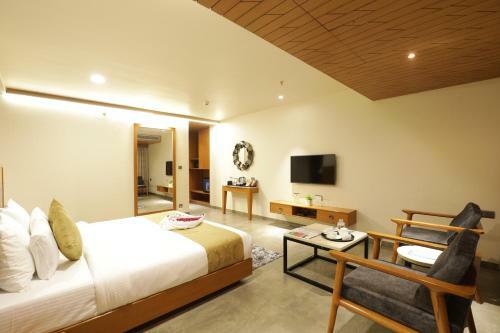 Hotel Tara Suns