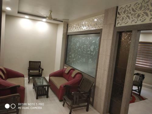 Hotel Aadesh Palace