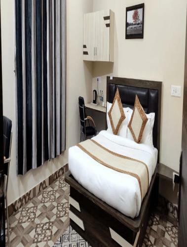 Hotel Kb Palace By Revepark