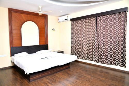 Hotel Sri Balaji International