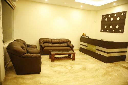 Hotel Golden Parrk