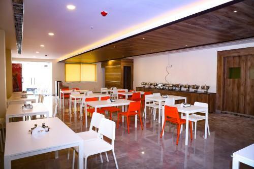Hotel Rn Grand - Vijayawada