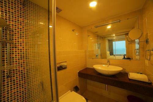 Bay View Hotel Vizag