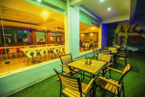 Hotel Clarks Inn Krishna Valley Resort