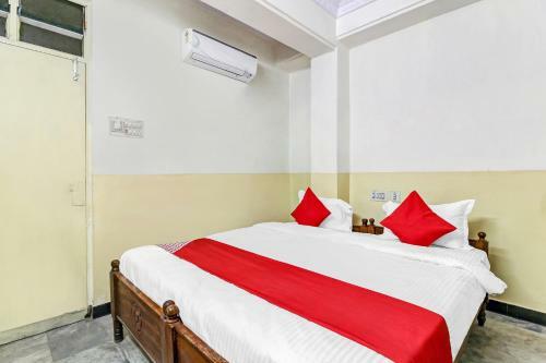 Hotel Oyo 49125 Suraj Residency