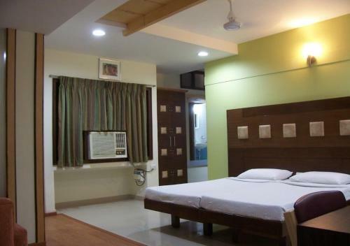 City Grand Hotel