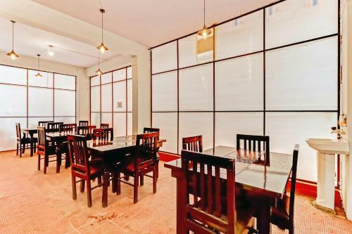 Hotel Oyo Silverkey Executive Stays 44246 Galaxy Inn