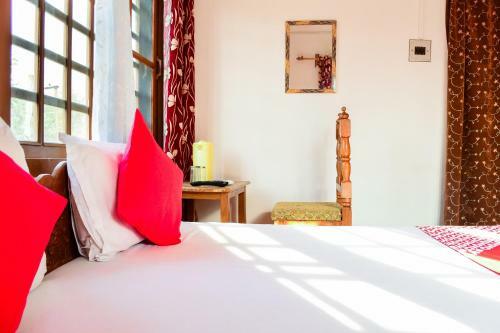 Hotel Oyo 63507 Basera Residency