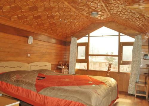 Hotel Alhamra Retreat