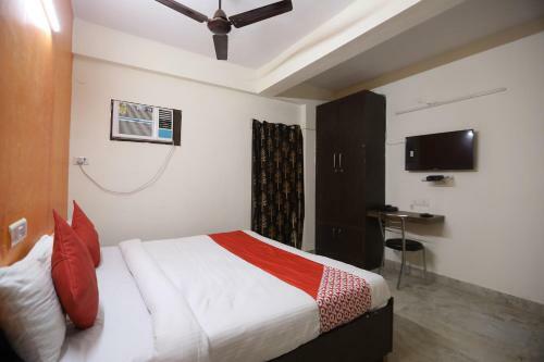 Oyo 37345 Hotel Saffron Living