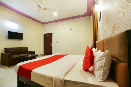 Hotel Oyo 42702 The Essence Inn