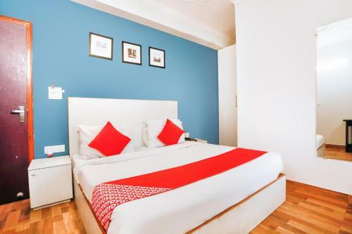 Hotel Oyo 70960 Vk Palace