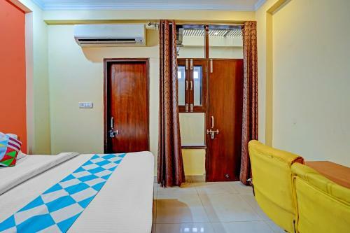 Oyo 79997 Flagship Hotel Admire Homes