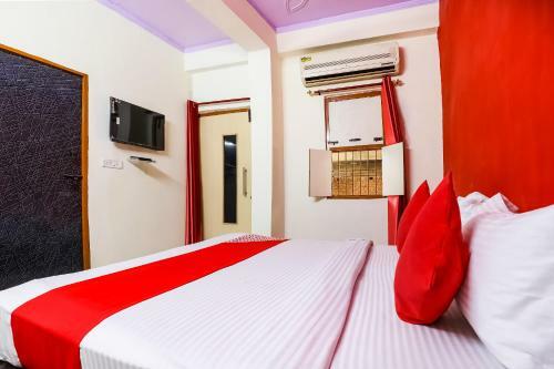 Hotel Oyo 37728 Raghav Residency