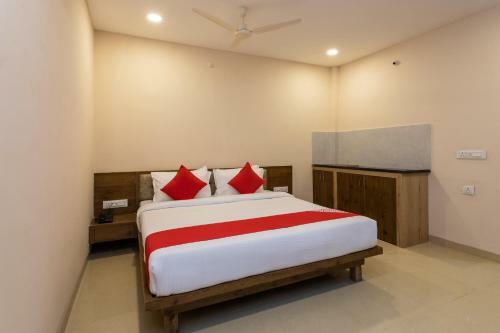 Hotel Oyo 77872 Boomrooms3