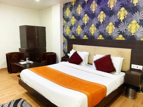 Hotel Noida Saffron