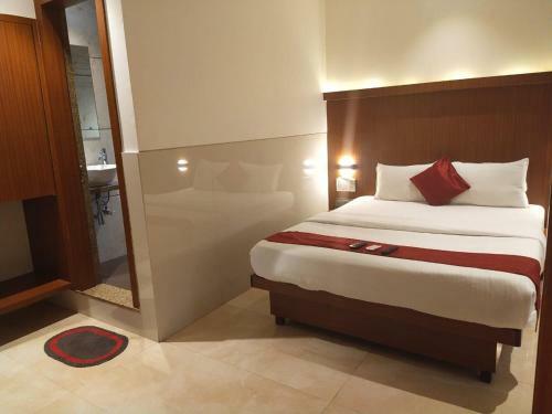 Hotel Monarch Express Panvel