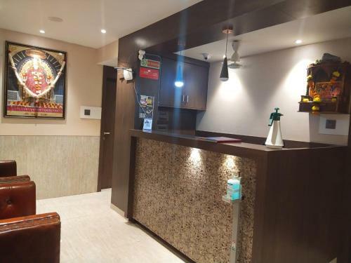 Hotel Monarch Express Panvel