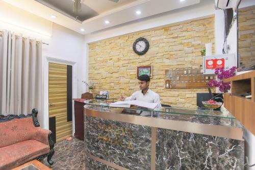 Hotel Collection O 50154 Sangvi Palace