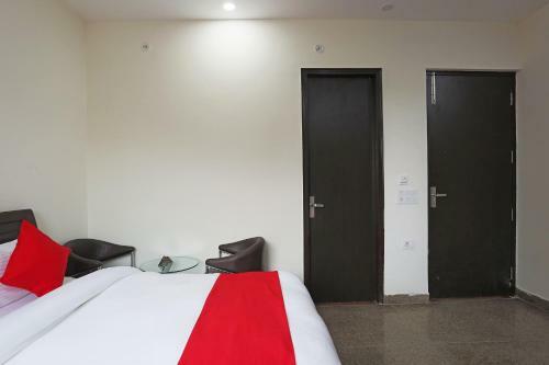 Oyo 48721 The Starling Hotel