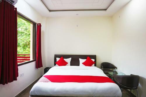 Oyo 48721 The Starling Hotel