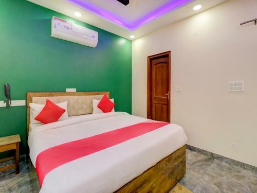 Hotel Oyo 74126 Manoj Residency