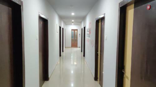 Hotel Rjb Grand