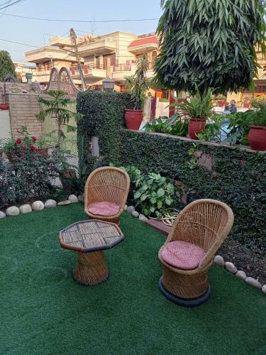 Peaceful Stay, Remote Workspace, Sector 15, Panchkula