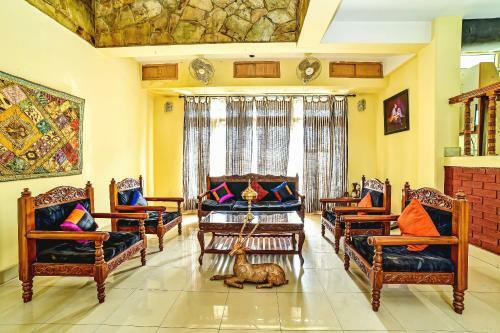 Hostal Oyo Home 79304 Royal Highlanders Villa
